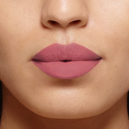Tono Le Wood Nonchalant aplicado en labios